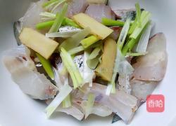 大蒜烧鲢鱼的做法图解3