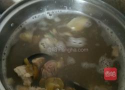 板栗煲鸡汤的做法图解6