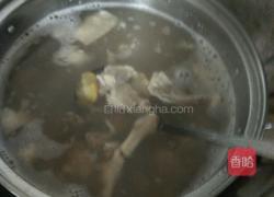 板栗煲鸡汤的做法图解5