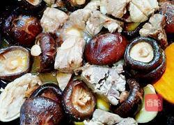 香菇玉米烧排骨的做法图解8