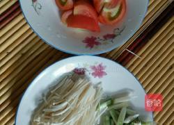 金针菇番茄汤的做法图解2