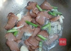 胡萝卜炒腊肉的做法图解5