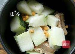 冬瓜干贝排骨汤的做法图解3