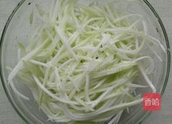 凉拌葫芦丝的做法图解1