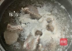 灵芝虫草花排骨汤的做法图解2