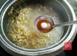豆芽排骨汤的做法图解7