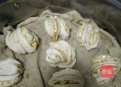 多层鲜香花卷的做法图解6