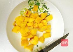 鲜榨桃汁的做法图解4