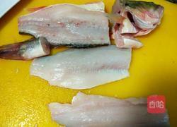 酸甜鲈鱼片的做法图解2