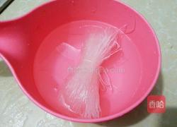 蒜蓉丝瓜蒸粉丝的做法图解2