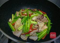 韭苔炒鱿鱼的做法图解8