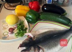 彩椒焗烤海鲈鱼的做法图解1