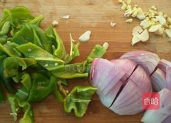 洋葱烧肉的做法图解3