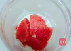 西瓜奶昔（白里透红与众不同）的做法图解2
