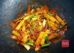 韩国辣白菜炒年糕的做法图解9