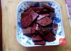 猪血炒豆芽的做法图解1