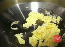 银耳炒鸡蛋的做法图解4