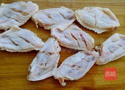 蒜香炸鸡翅的做法图解3