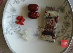 雪菊枸杞茶的做法图解1