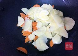 土豆炒蘑菇的做法图解6