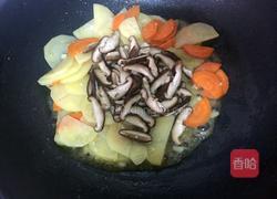 土豆炒蘑菇的做法图解8