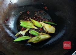 猪蹄木耳烧黄花菜的做法图解7