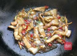 五花肉炖茄子土豆的做法图解3