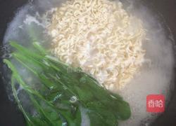 蚝油鲜虾汤面的做法图解4