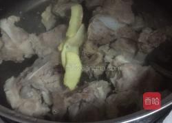 松茸棒骨养生汤的做法图解4