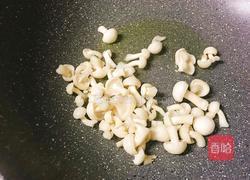 奶香青豆煨河虾的做法图解9