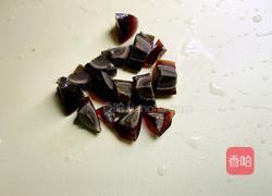 苋菜炒皮蛋的做法图解4