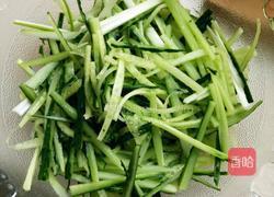 老干妈拌黄瓜的做法图解1