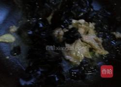 猪肉炒木耳的做法图解6