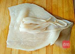 鱿鱼饺子的做法图解1