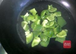 青椒面筋的做法图解4