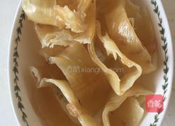 花胶煲鸡汤的做法图解3