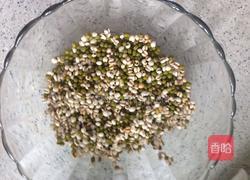 绿豆薏米甜汤的做法图解3