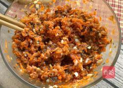 胡萝卜猪肉饺子的做法图解5