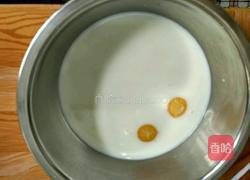 草莓冰激凌的做法图解2