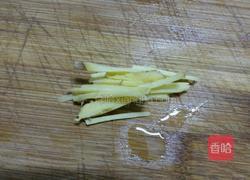 鸡蛋鲫鱼汤的做法图解2