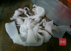 水煮鱿鱼的做法图解1