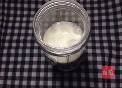 香蕉牛奶的做法图解2
