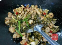 酸菜炒猪肠的做法图解10