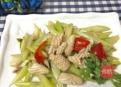 爽口西芹炒鲜尤的做法图解11