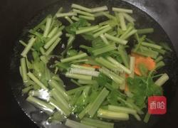 虾仁炒芹菜的做法图解3