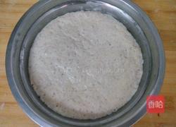 核桃仁锅盔的做法图解4