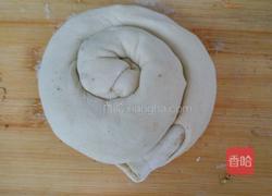 核桃仁锅盔的做法图解9
