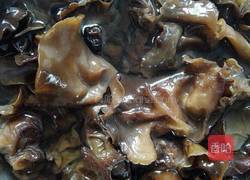 木耳炒黄花的做法图解1