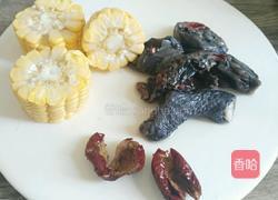玉米乌鸡汤的做法图解3