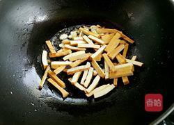香干炒芹菜的做法图解7